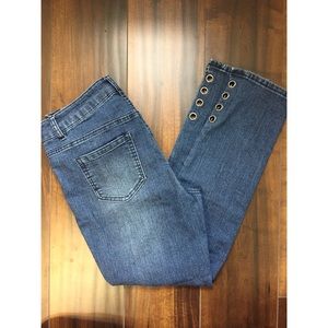 d. jeans Cropped Skinny Jeans with Eyelet Details